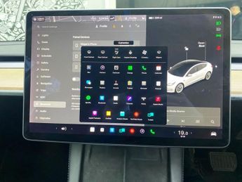 TESLA Model 3 (Dual Motor) Long Range Saloon 4dr Electric Auto 4WDE (346 ps)