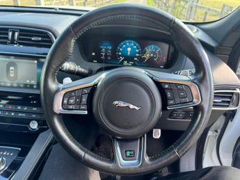 JAGUAR F-PACE 2.0 D180 R-Sport SUV 5dr Diesel Auto AWD Euro 6 (s/s) (180 ps)