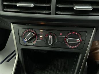 VOLKSWAGEN POLO 1.0 SE Hatchback 5dr Petrol Manual Euro 6 (s/s) (65 ps) - AA INS