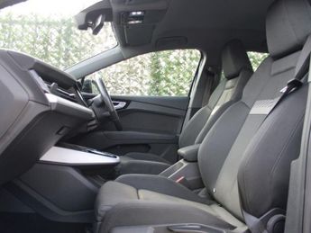 AUDI Q4 E-TRON 40 Sport SUV 5dr Electric Auto 82kWh (204 ps)