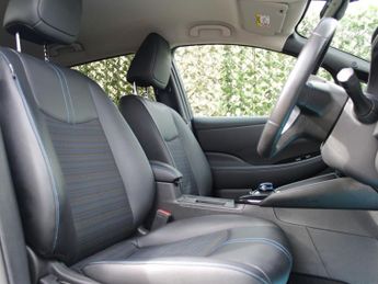 NISSAN LEAF 59kWh e+ N-Connecta Hatchback 5dr Electric Auto (217 ps)