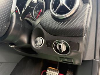 MERCEDES-BENZ A-CLASS 2.1 A200d AMG Line (Premium) Hatchback 5dr Diesel 7G-DCT Euro 6-