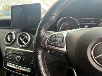 MERCEDES-BENZ A-CLASS 2.1 A200d AMG Line (Premium) Hatchback 5dr Diesel 7G-DCT Euro 6-