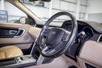 LAND ROVER DISCOVERY SPORT 2.0 TD4 HSE SUV 5dr Diesel Auto 4WD Euro 6 (s/s) (180 ps)