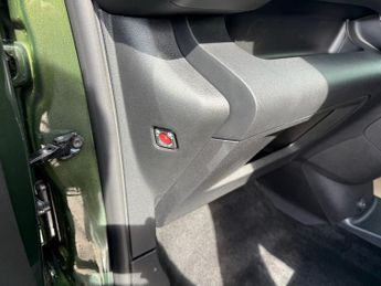 VAUXHALL Combo Life Electric 52kWh Ultimate XL MPV 5dr Electric Auto (7.4kW Charger) (136 ps)