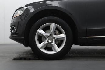 AUDI Q5 2.0 TFSI SE SUV 5dr Petrol Tiptronic quattro Euro 6 (s/s) (230 p