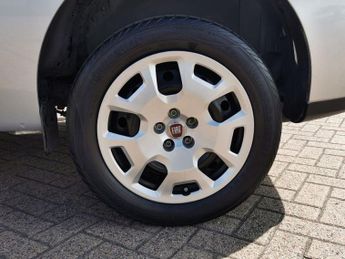 FIAT DOBLO 1.6 MultiJetII Maxi Tecnico Combi Van Double Cab 6dr Diesel Manu