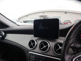 MERCEDES-BENZ 180 2.1 GLA220d Sport SUV 5dr Diesel 7G-DCT 4MATIC Euro 6 (s/s) (177
