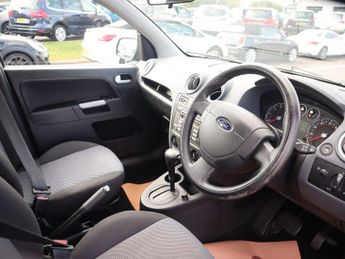 FORD FUSION 1.6 Zetec Hatchback 5dr Petrol Automatic (179 g/km, 99 bhp)