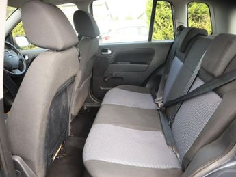 FORD FUSION 1.6 Zetec Hatchback 5dr Petrol Automatic (179 g/km, 99 bhp)
