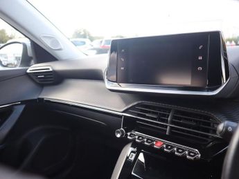 PEUGEOT 2008 1.2 PureTech Allure SUV 5dr Petrol EAT Euro 6 (s/s) (130 ps)