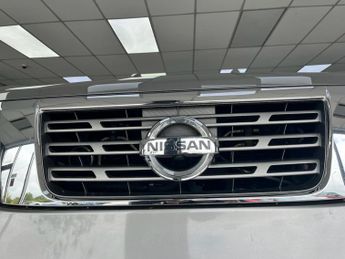 NISSAN NAVARA 2.3 dCi Tekna Pickup Double Cab 4dr Diesel Auto 4WD Euro 6 (190 