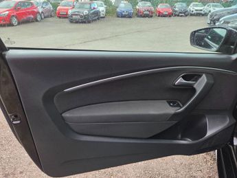 VOLKSWAGEN POLO 1.2 TSI BlueMotion Tech SE Hatchback 3dr Petrol DSG Euro 6 (s/s)