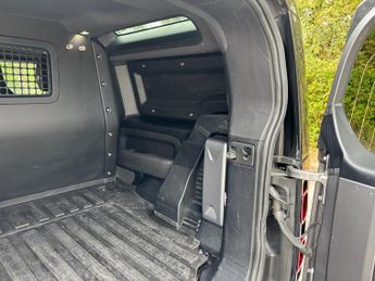 LAND ROVER DEFENDER 3.0 D200 MHEV Hard Top SUV 3dr Diesel Auto 4WD SWB Euro 6 (s/s) 