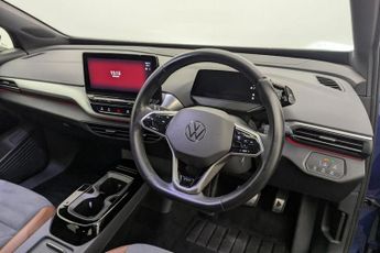 VOLKSWAGEN ID.4 Pro Performance 77kWh 1ST Edition SUV 5dr Electric Auto (204 ps)