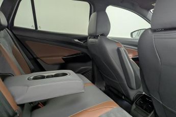 VOLKSWAGEN ID.4 Pro Performance 77kWh 1ST Edition SUV 5dr Electric Auto (204 ps)