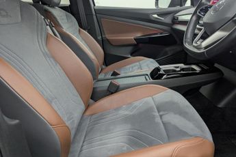 VOLKSWAGEN ID.4 Pro Performance 77kWh 1ST Edition SUV 5dr Electric Auto (204 ps)