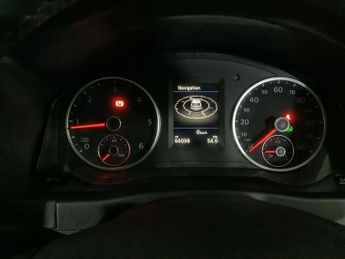 VOLKSWAGEN TIGUAN 2.0 TDI BlueMotion Tech Match SUV 5dr Diesel DSG 4WD Euro 6 (s/s
