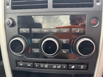 LAND ROVER DISCOVERY SPORT 2.0 TD4 HSE Luxury SUV 5dr Diesel Auto 4WD Euro 6 (s/s) (180 ps)