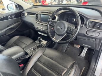 KIA SORENTO 2.2 CRDi KX-3 SUV 5dr Diesel Auto AWD Euro 6 (197 bhp)