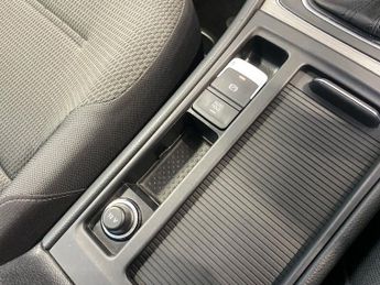 VOLKSWAGEN GOLF 1.4 TSI BlueMotion Tech Match Hatchback 5dr Petrol DSG Euro 6 (s