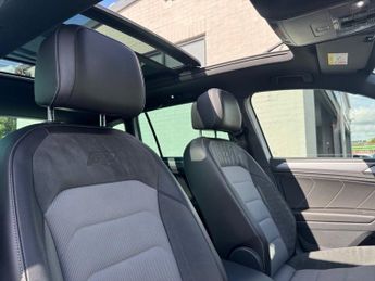 VOLKSWAGEN TIGUAN 2.0 TDI R-Line SUV 5dr Diesel DSG 4Motion Euro 6 (s/s) (150 ps)