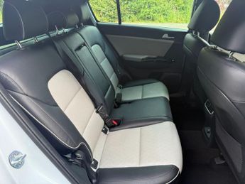 KIA SPORTAGE 1.7 CRDi GT-Line SUV 5dr Diesel DCT Euro 6 (s/s) (139 bhp)