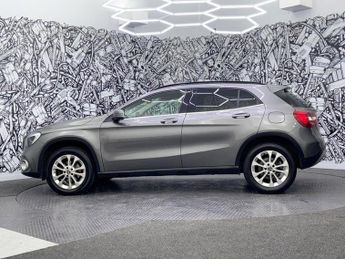 MERCEDES-BENZ 180 1.6 GLA200 SE SUV 5dr Petrol Manual Euro 6 (s/s) (156 ps)