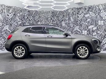 MERCEDES-BENZ 180 1.6 GLA200 SE SUV 5dr Petrol Manual Euro 6 (s/s) (156 ps)