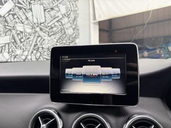 MERCEDES-BENZ 180 1.6 GLA200 SE SUV 5dr Petrol Manual Euro 6 (s/s) (156 ps)