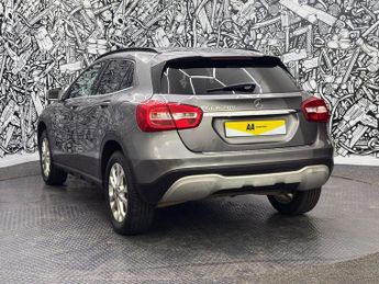 MERCEDES-BENZ 180 1.6 GLA200 SE SUV 5dr Petrol Manual Euro 6 (s/s) (156 ps)