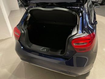 MERCEDES-BENZ A-CLASS 1.5 A180d Sport (Executive) Hatchback 5dr Diesel 7G-DCT Euro 6 (