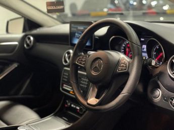 MERCEDES-BENZ A-CLASS 1.5 A180d Sport (Executive) Hatchback 5dr Diesel 7G-DCT Euro 6 (