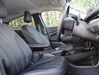 FORD MUSTANG MACH-E Standard Range 70kWh SUV 5dr Electric Automatic (269 ps)