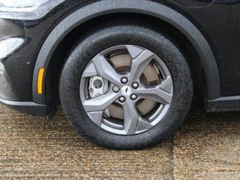 FORD MUSTANG MACH-E Standard Range 70kWh SUV 5dr Electric Automatic (269 ps)