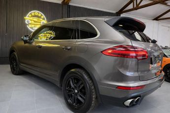 PORSCHE CAYENNE 3.0 V6 E-Hybrid S SUV 5dr Petrol Plug-in Hybrid TiptronicS 4WD E