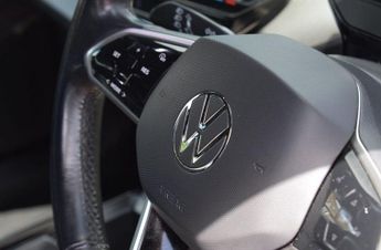 VOLKSWAGEN ID4 ID4 181 Pro Performance 77kWh Life SUV 5dr Electric Auto (204 ps