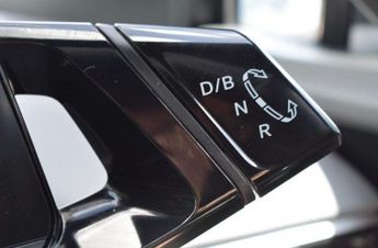 VOLKSWAGEN ID4 ID4 181 Pro Performance 77kWh Life SUV 5dr Electric Auto (204 ps