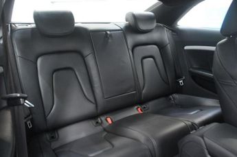 AUDI A5 2.0 TDI S line Coupe 2dr Diesel S Tronic quattro Euro 5 (s/s) (1