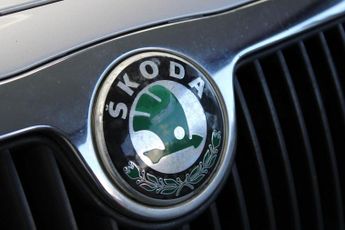 SKODA FABIA 1.2 HTP 12V Ambiente Hatchback 5dr Petrol Manual (140 g/km, 64 b