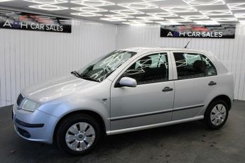 SKODA FABIA 1.2 HTP 12V Ambiente Hatchback 5dr Petrol Manual (140 g/km, 64 b