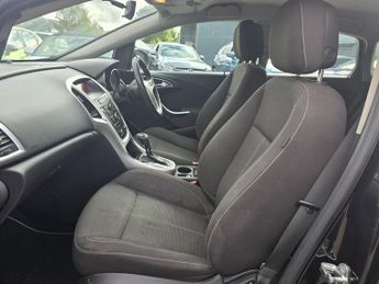 VAUXHALL ASTRA 1.6 16v SRi Hatchback 5dr Petrol Auto Euro 5 (115 ps)
