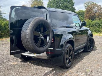 LAND ROVER DEFENDER 3.0 Defender Hard Top D MHEV Auto 4WD 5dr
