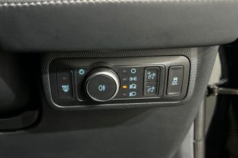 FORD MUSTANG MACH-E Extended Range 91kWh SUV 5dr Electric Automatic (294 ps) Adaptiv