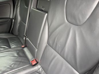 VOLVO XC60 2.4 D4 R-Design Lux Nav SUV 5dr Diesel Auto AWD Euro 6 (s/s) (19