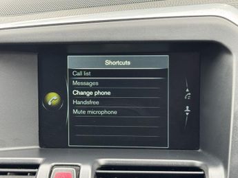 VOLVO XC60 2.4 D4 R-Design Lux Nav SUV 5dr Diesel Auto AWD Euro 6 (s/s) (19