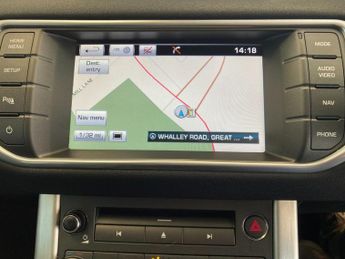 LAND ROVER RANGE ROVER EVOQUE 2.2 SD4 Pure Tech SUV 5dr Diesel Auto 4WD Euro 5 (s/s) (190 ps)