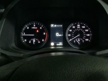 HYUNDAI TUCSON 2.0 CRDi Premium SUV 5dr Diesel Auto 4WD Euro 6 (136 ps)