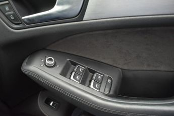 AUDI Q5 2.0 TDI S line Plus SUV 5dr Diesel S Tronic quattro Euro 6 (s/s)