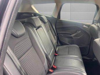 FORD KUGA 1.5 TDCi Titanium SUV 5dr Diesel Powershift Euro 6 (s/s) (120 ps